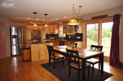 6214 Reid Road Swartz Creek, MI 48473 - Photo 10 of 16 20441414-9.JPG