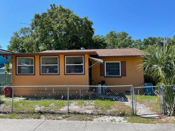 $1,825 | 888 14th Avenue South, St. Petersburg, FL 33701