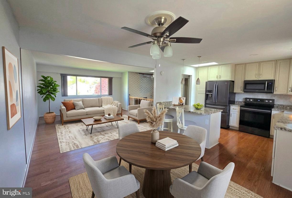 8819 Sonya Road Randallstown, MD 21133 - Photo 3 of 28 Bright and inviting open space.