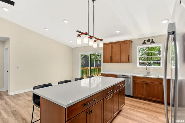 $340,000 | 350 East 4th Street, El Paso, IL 61738