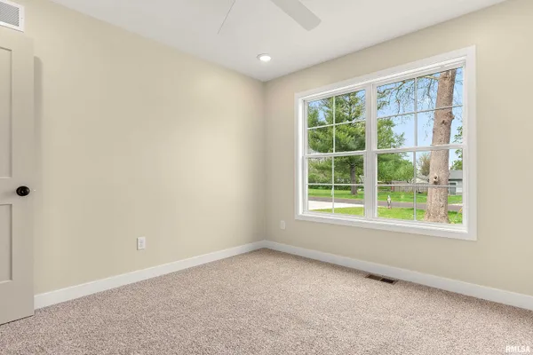 $340,000 | 350 East 4th Street, El Paso, IL 61738