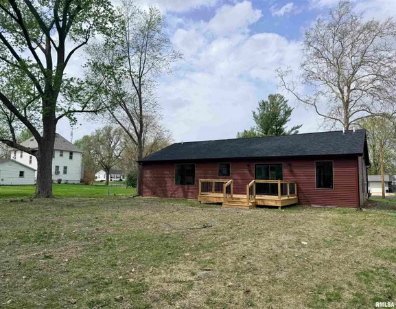 $340,000 | 350 East 4th Street, El Paso, IL 61738