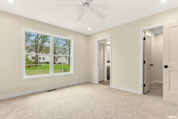 $340,000 | 350 East 4th Street, El Paso, IL 61738