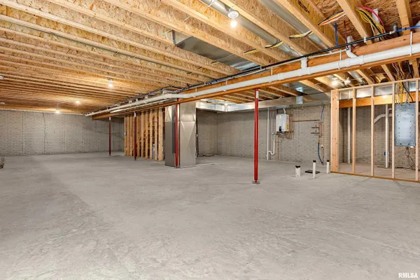 $340,000 | 350 East 4th Street, El Paso, IL 61738