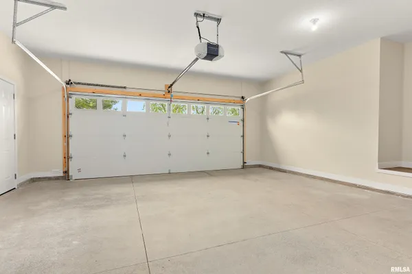 $340,000 | 350 East 4th Street, El Paso, IL 61738