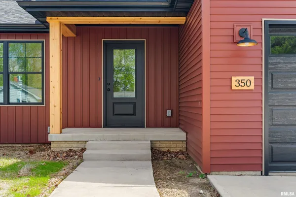 $340,000 | 350 East 4th Street, El Paso, IL 61738