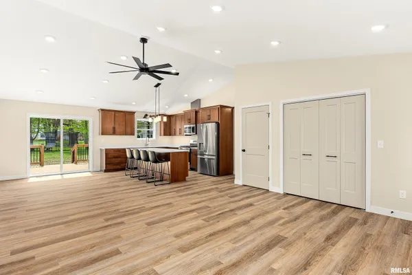 $340,000 | 350 East 4th Street, El Paso, IL 61738