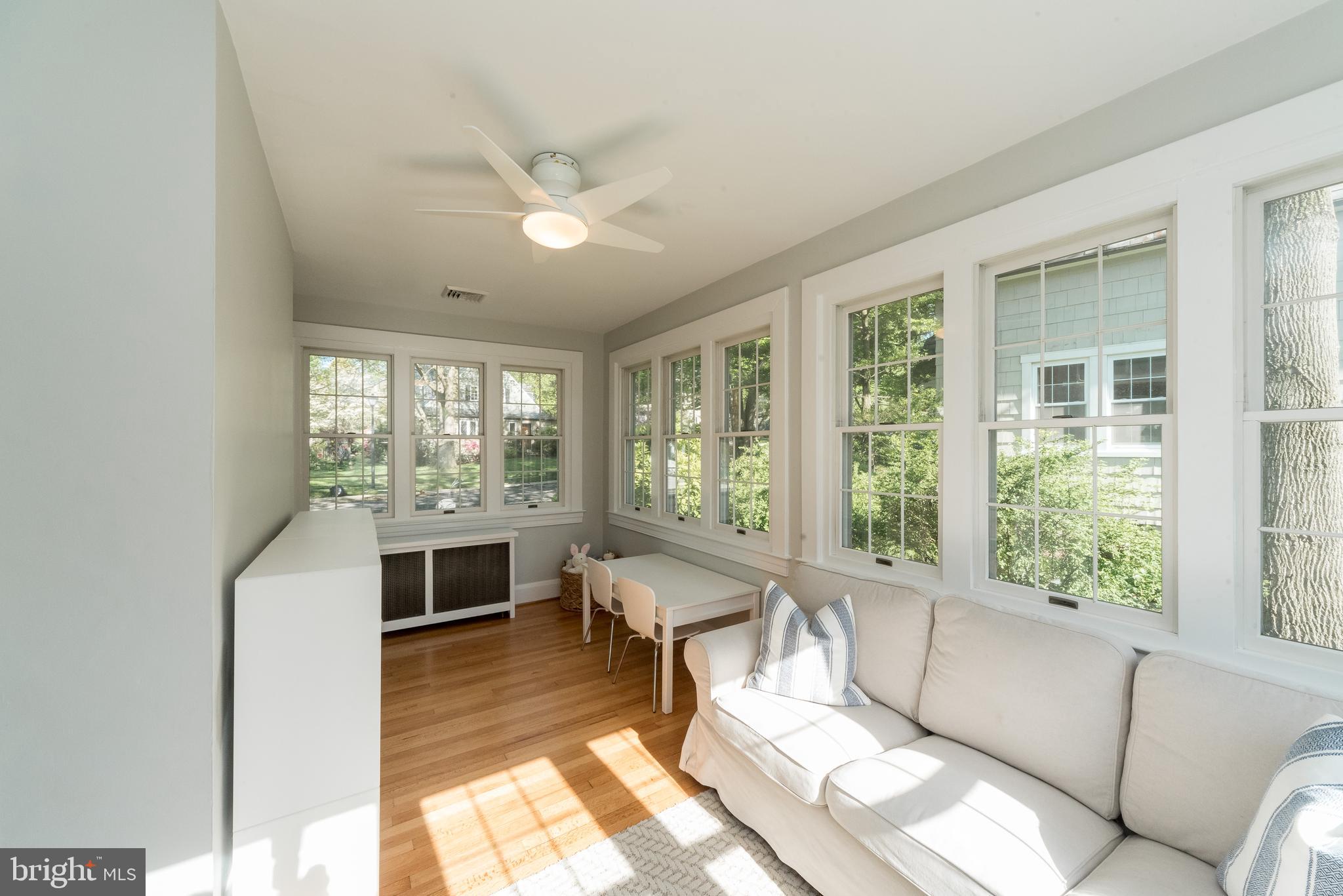 6901 Marlborough Road Baltimore, MD 21212 - Photo 14 of 36 Sunroom
