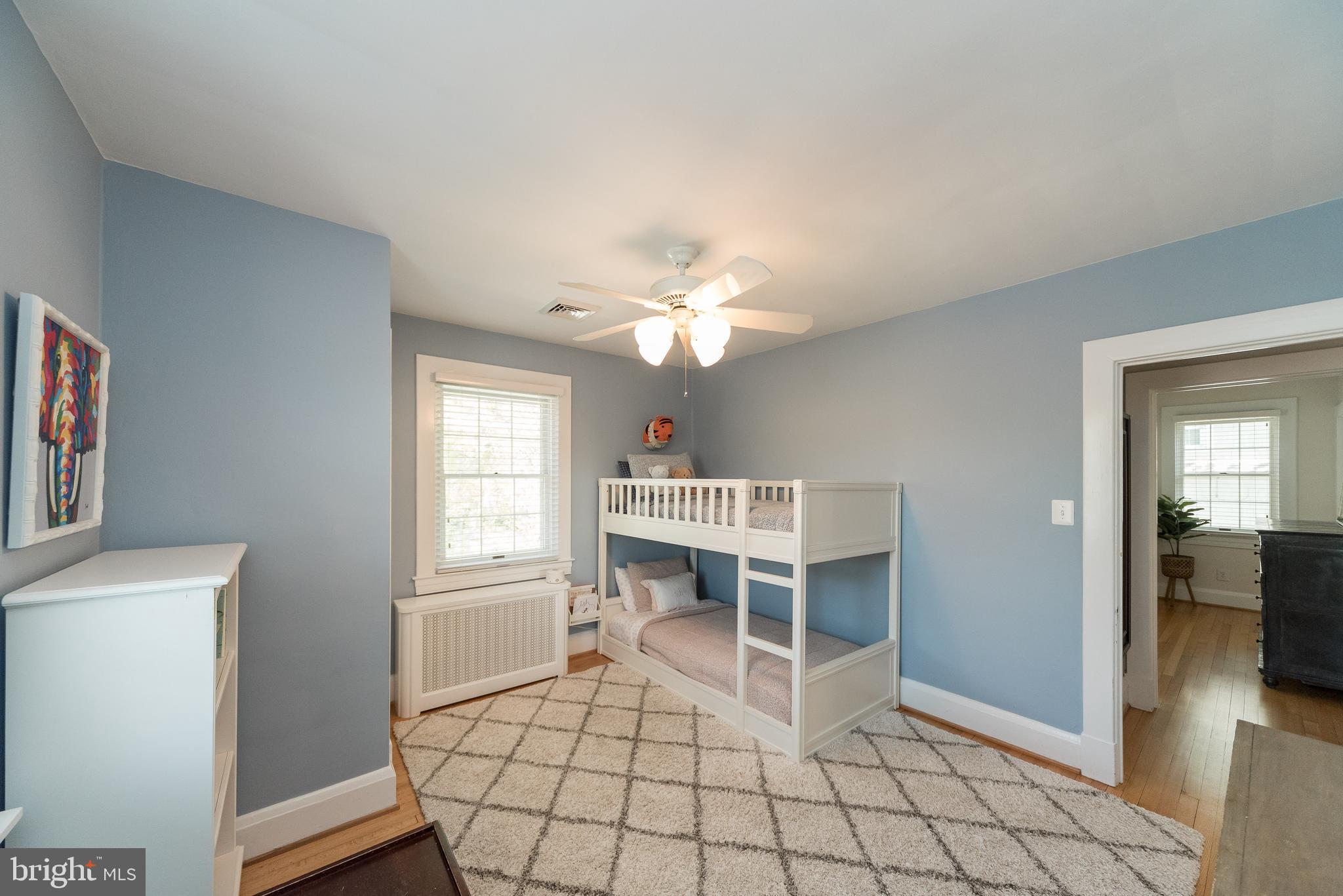 6901 Marlborough Road Baltimore, MD 21212 - Photo 18 of 36 Large second bedroom