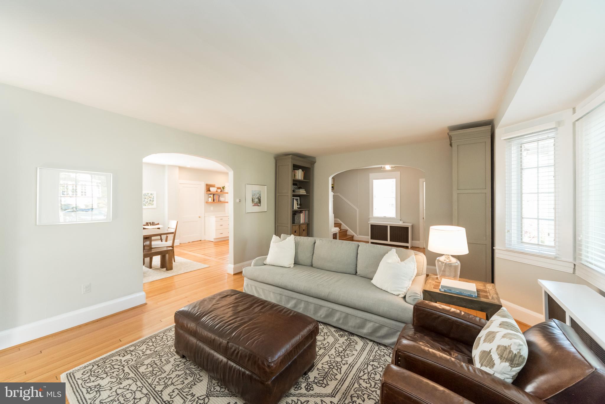 6901 Marlborough Road Baltimore, MD 21212 - Photo 5 of 36 Living room