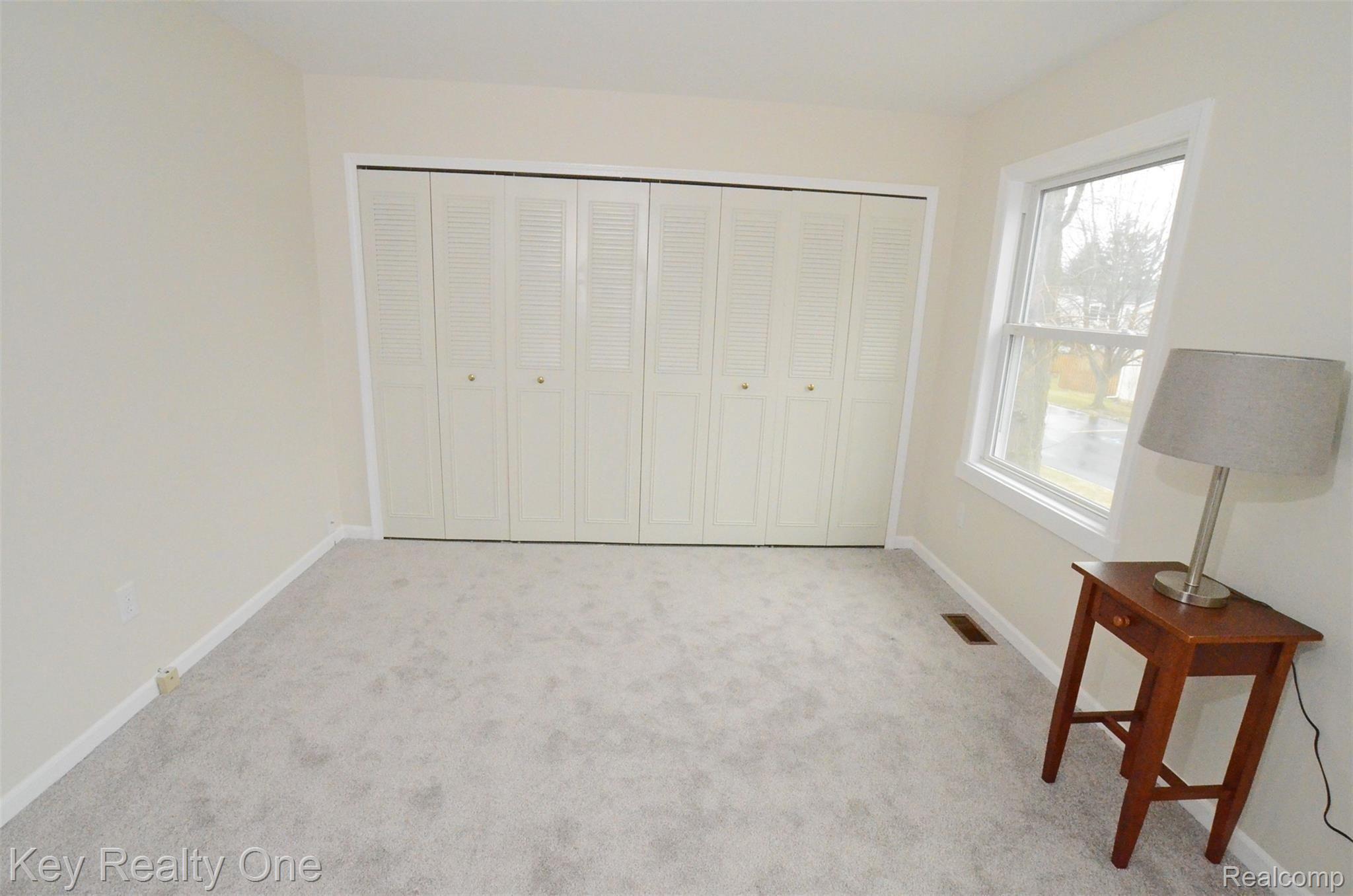 920 Little Hill Court Rochester, MI 48307 - Photo 9 of 26 Bedroom - Master 2.jpg