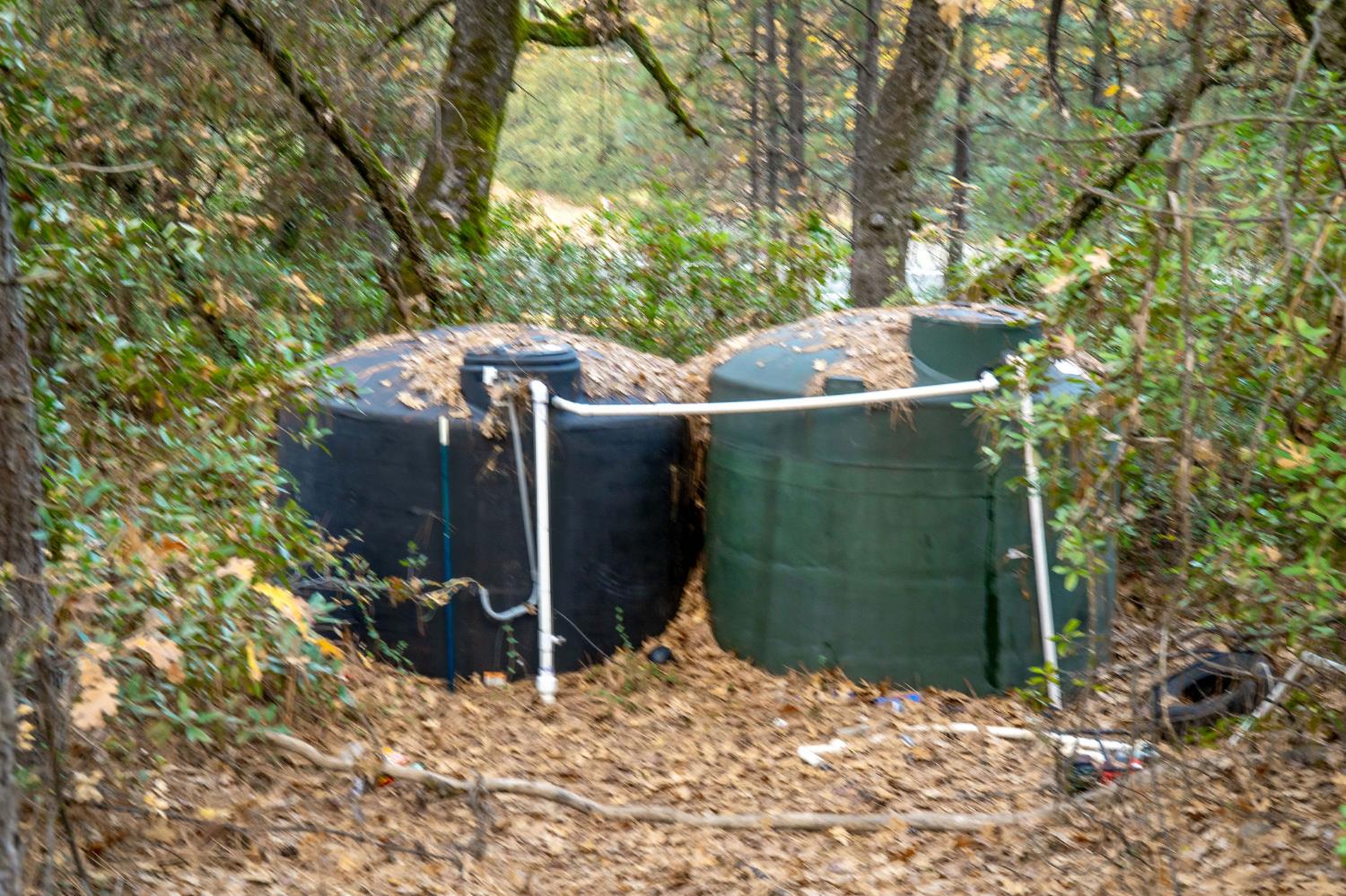 11838 Flying T Road Penn Valley, CA 95946 - Photo 36 of 42 a view of a wooden fence