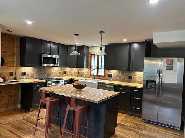 $450,000 | 19 Sinclair Road, Johnson, VT 05656