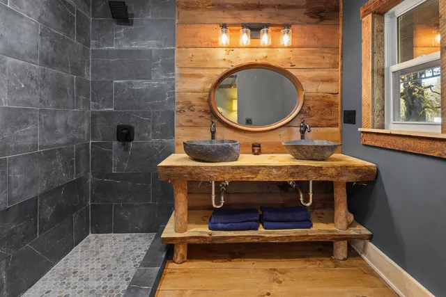 $450,000 | 19 Sinclair Road, Johnson, VT 05656