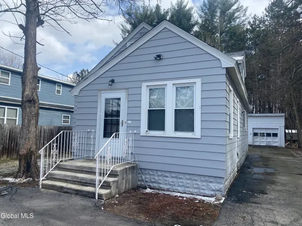 $800 | 2971 Hamburg Street, Rotterdam, NY 12303