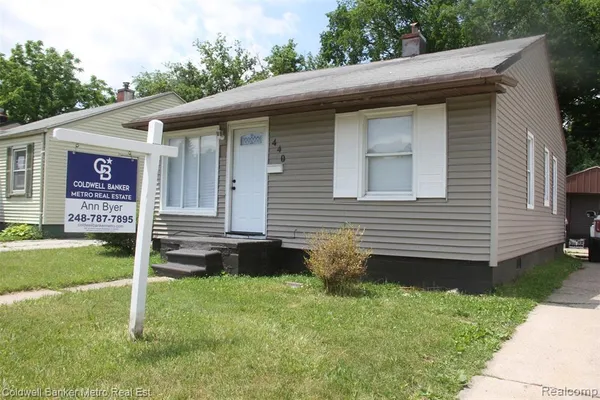 $165,000 | 440 Martin Luther King Jr Boulevard South, Pontiac, MI 48342