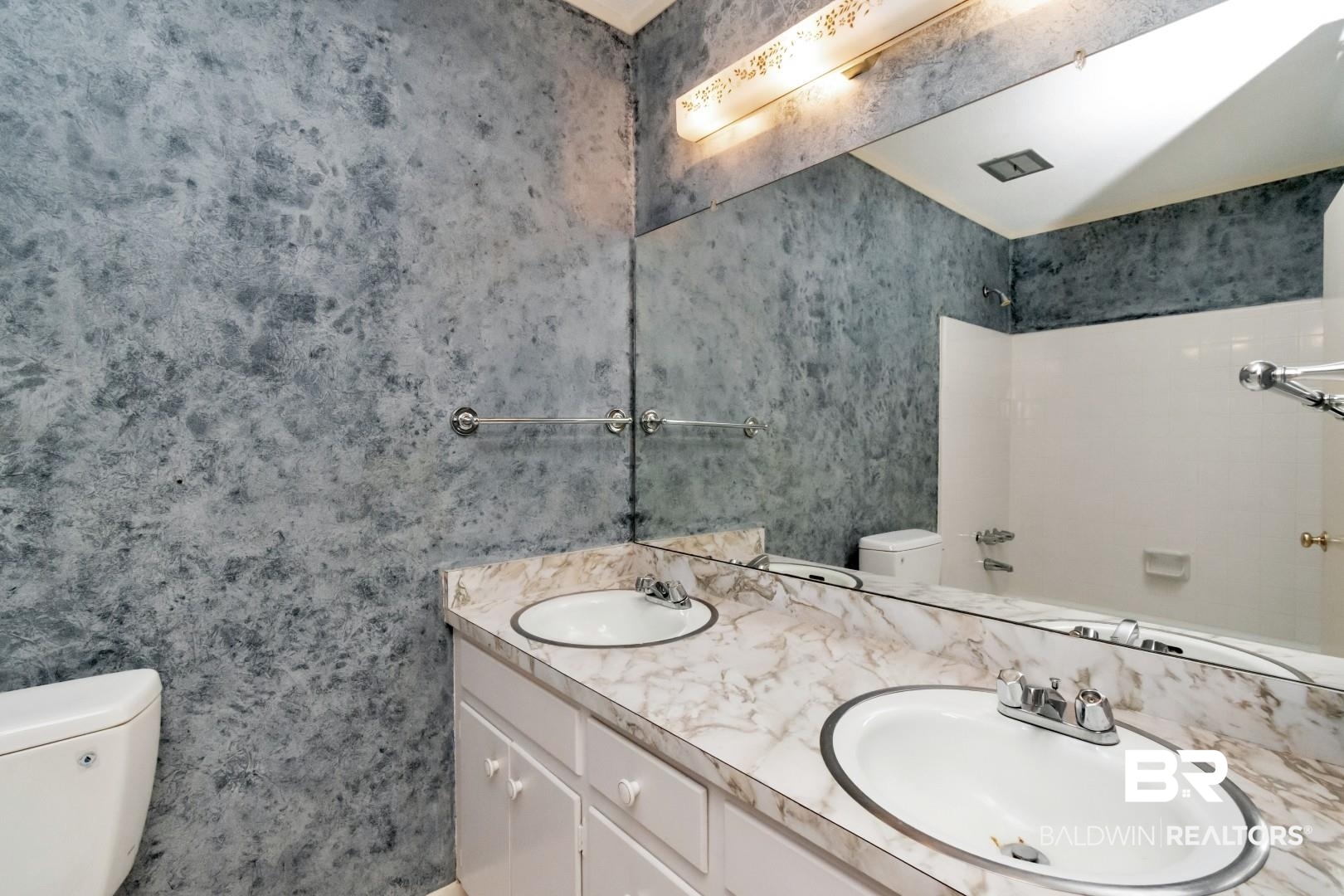 3263 Stein Street Mobile, AL 36608 - Photo 28 of 46 Bathroom