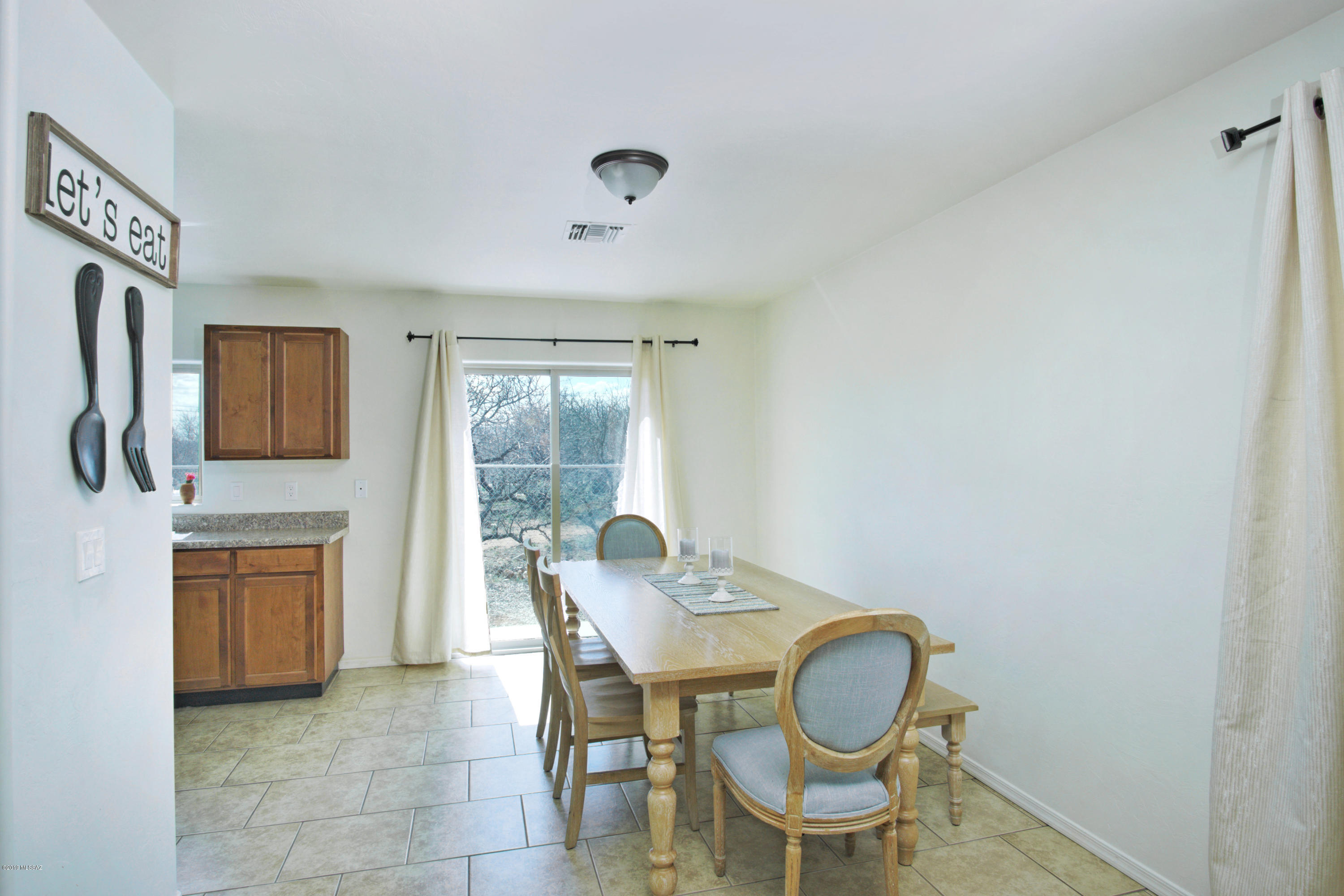 33 Calle Etopia Rio Rico, AZ 85648 - Photo 5 of 28