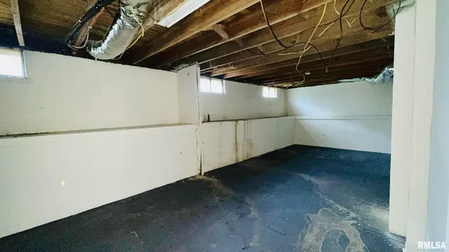 $125,000 | 720 East Taylor Street, Benton, IL 62812