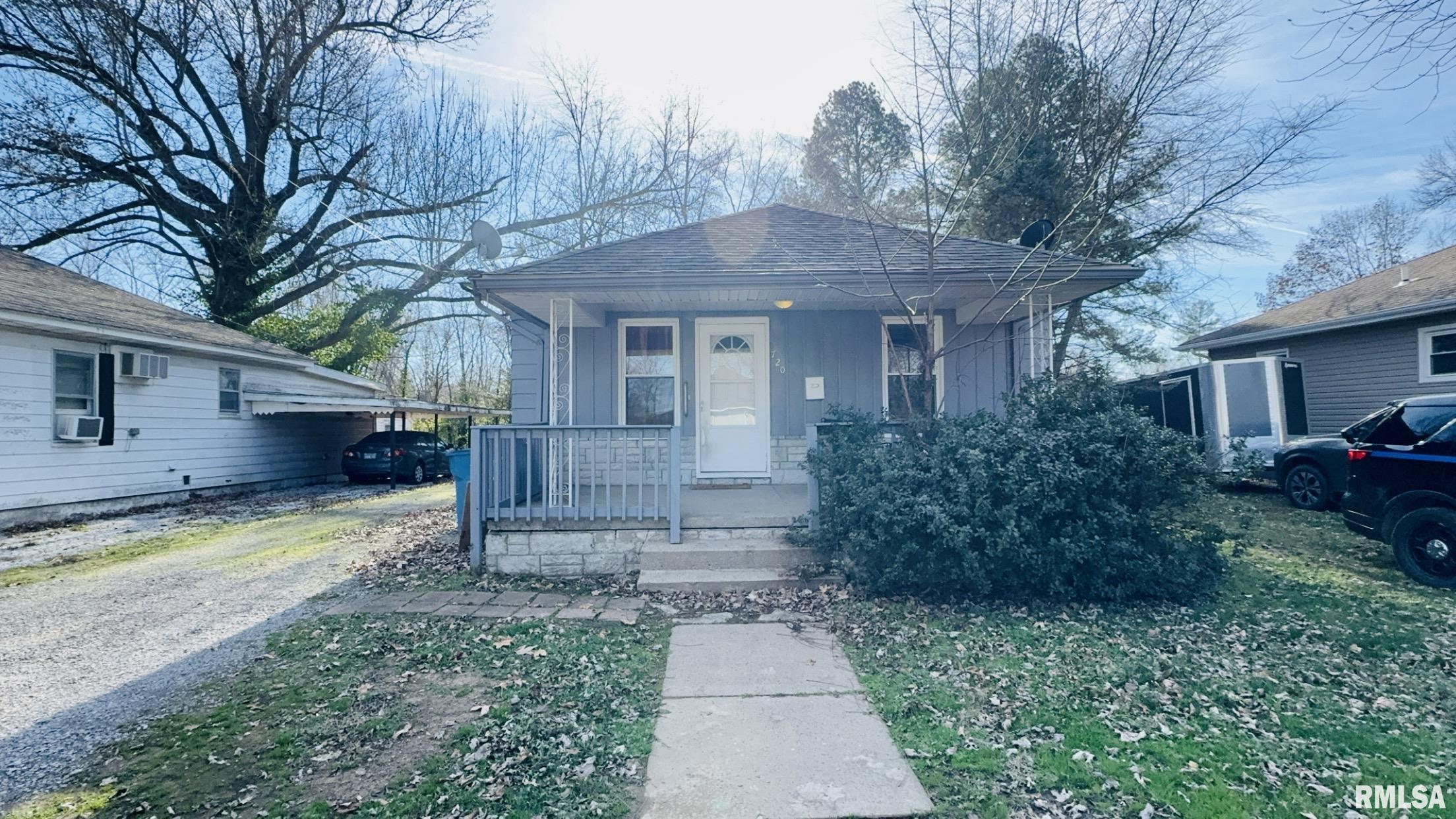 720 East Taylor Street Benton, IL 62812 - Photo 2 of 19