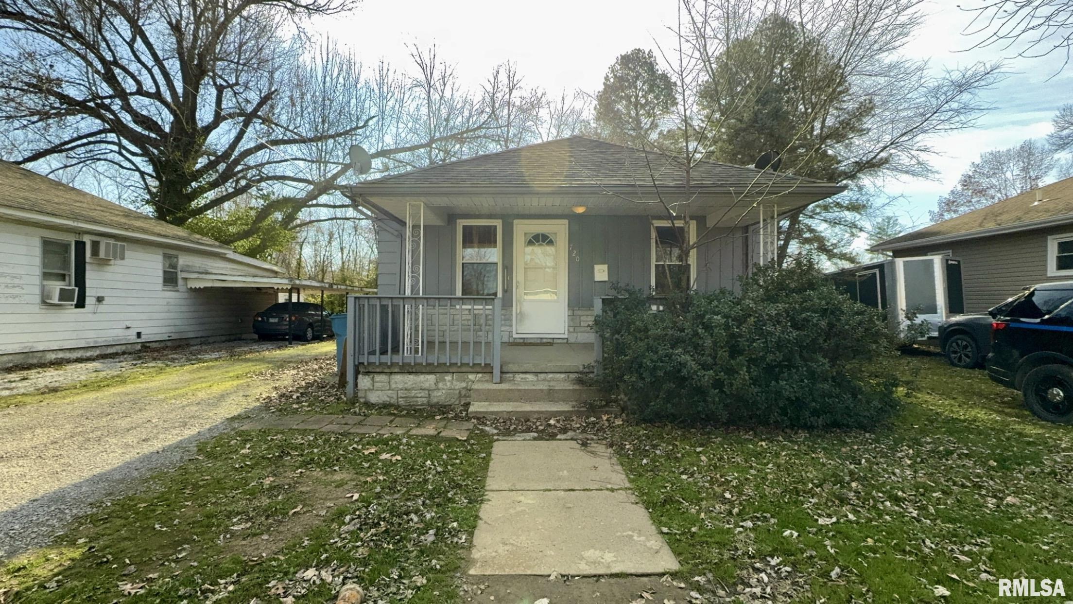 720 East Taylor Street Benton, IL 62812 - Photo 3 of 19