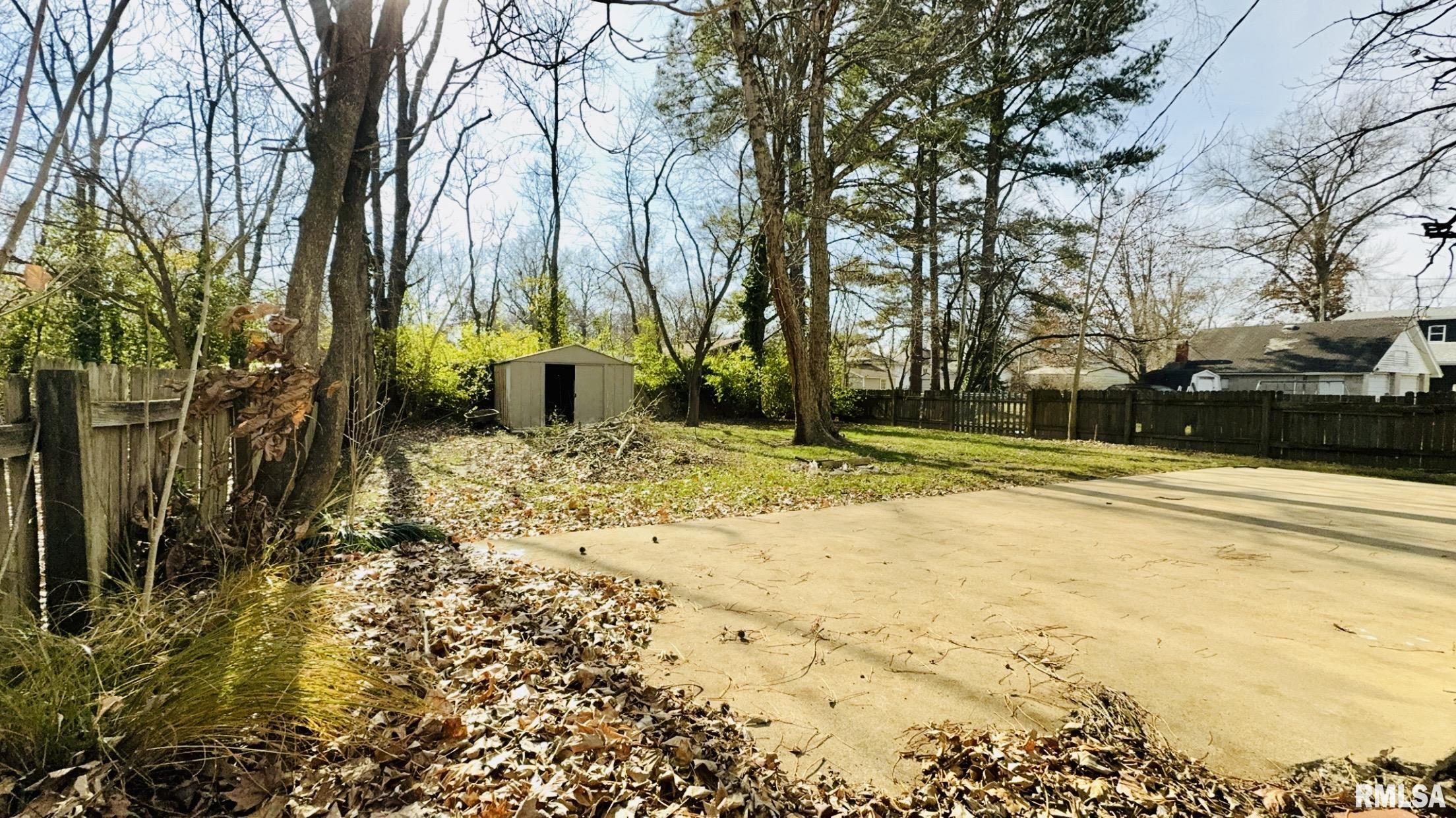 720 East Taylor Street Benton, IL 62812 - Photo 6 of 19