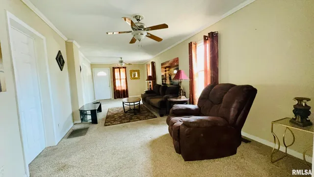 $125,000 | 720 East Taylor Street, Benton, IL 62812