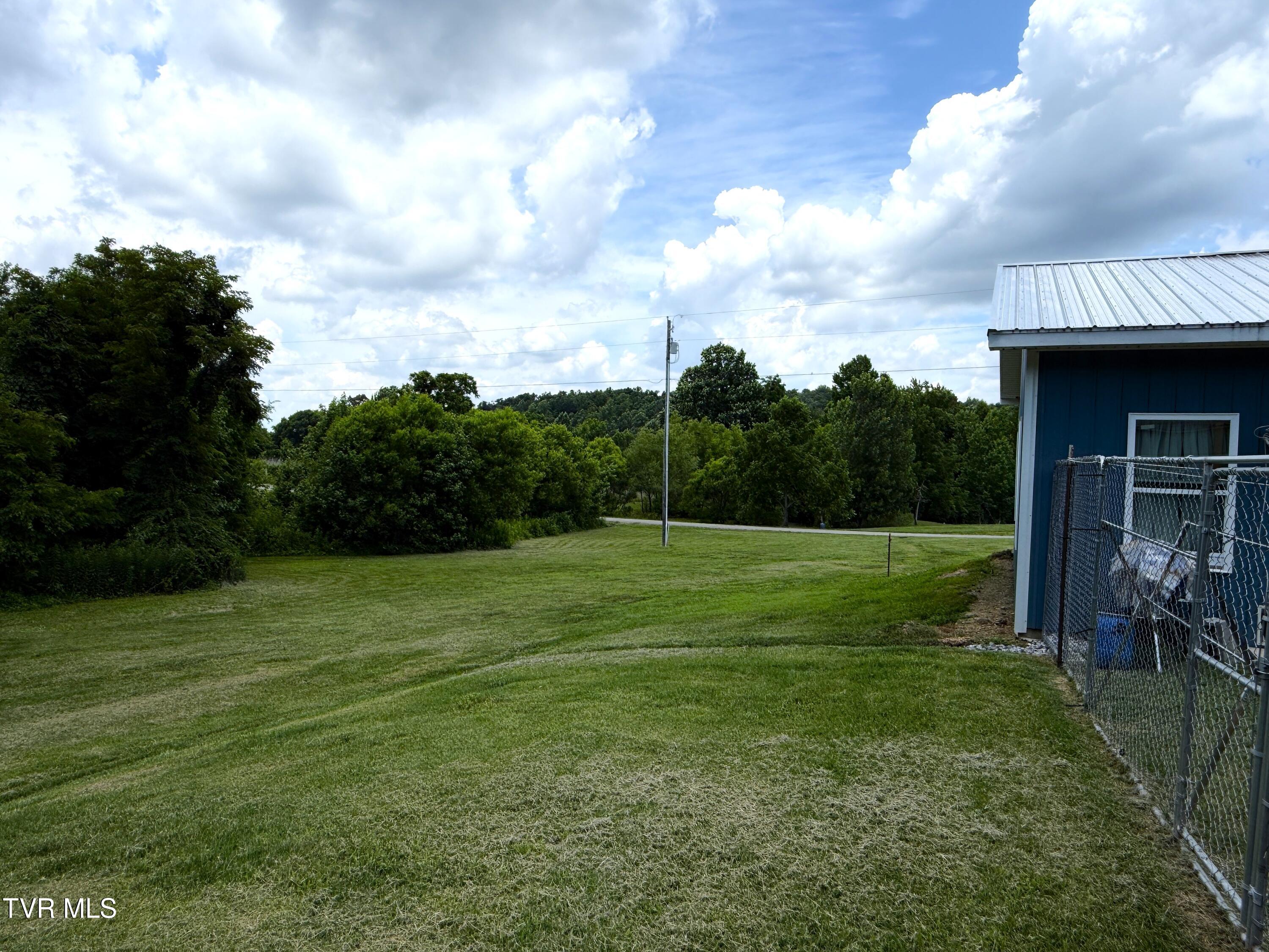 1910 Seaton Road Greeneville, TN 37743 - Photo 9 of 26 9