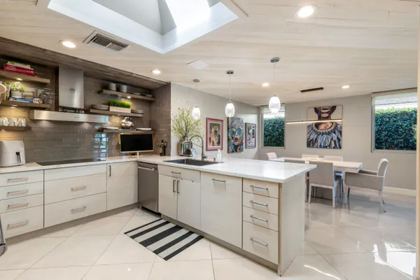 $1,289,000 | 10 Lafayette Drive, Rancho Mirage, CA 92270