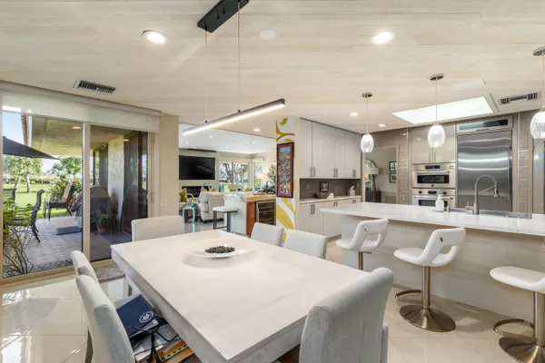$1,289,000 | 10 Lafayette Drive, Rancho Mirage, CA 92270