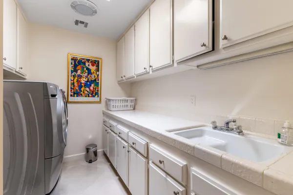 $1,289,000 | 10 Lafayette Drive, Rancho Mirage, CA 92270