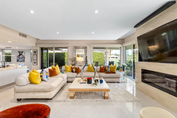 $1,289,000 | 10 Lafayette Drive, Rancho Mirage, CA 92270