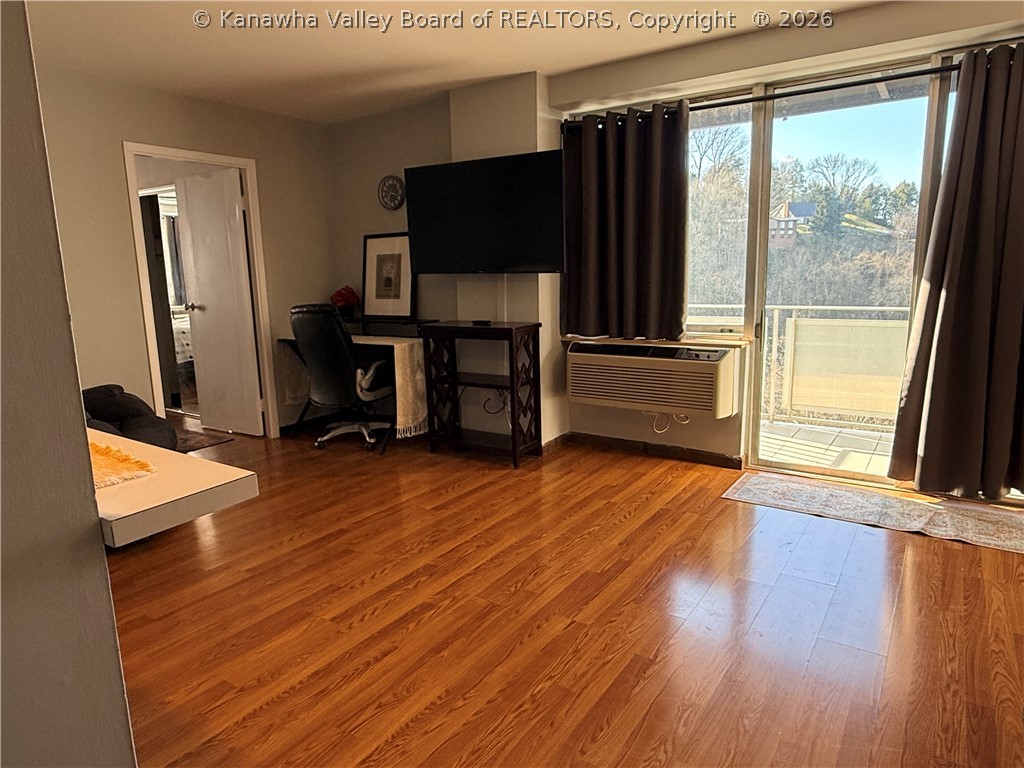 1800 Roundhill Road, Unit 907 Charleston, WV 25314 - Photo 13 of 26 Gallery Image 13
