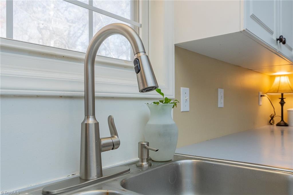 242 Jala Lane Lexington, NC 27292 - Photo 11 of 27