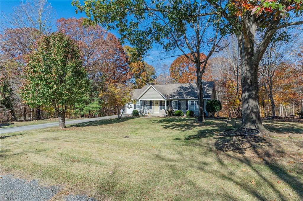 242 Jala Lane Lexington, NC 27292 - Photo 3 of 27