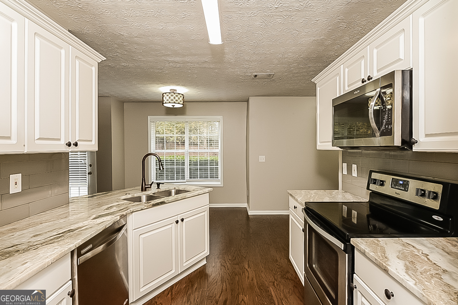 60 Berkshire Run Covington, GA 30016 - Photo 4 of 17