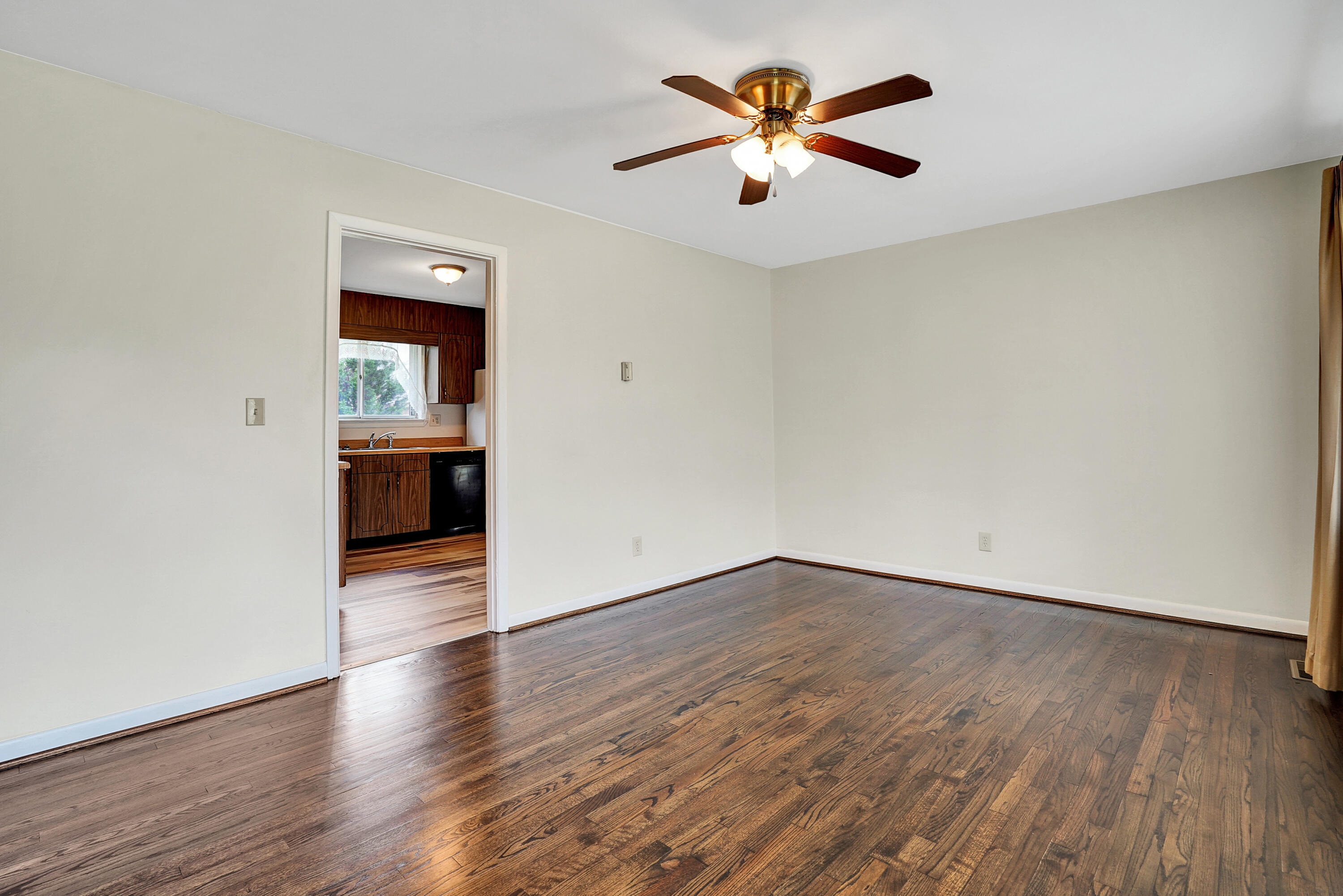 3372 Adkins Road Chattanooga, TN 37419 - Photo 4 of 23 DSC02286