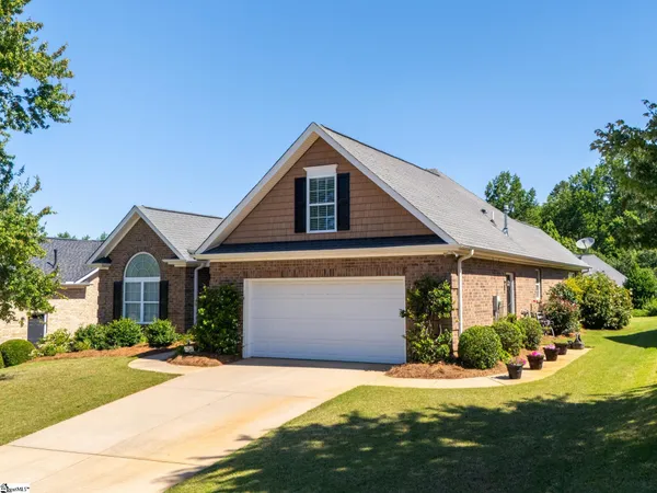 $429,000 | 5 Cedarcrest Court, Simpsonville, SC 29680