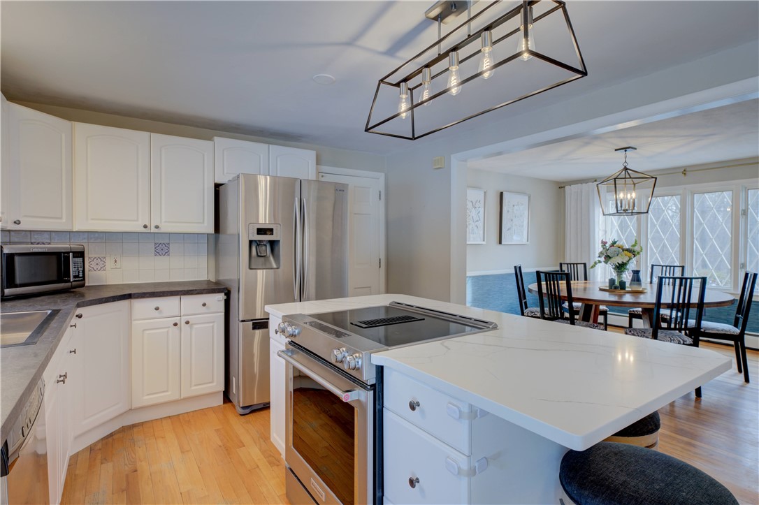 219 Brian Drive Warwick, RI 02886 - Photo 13 of 38