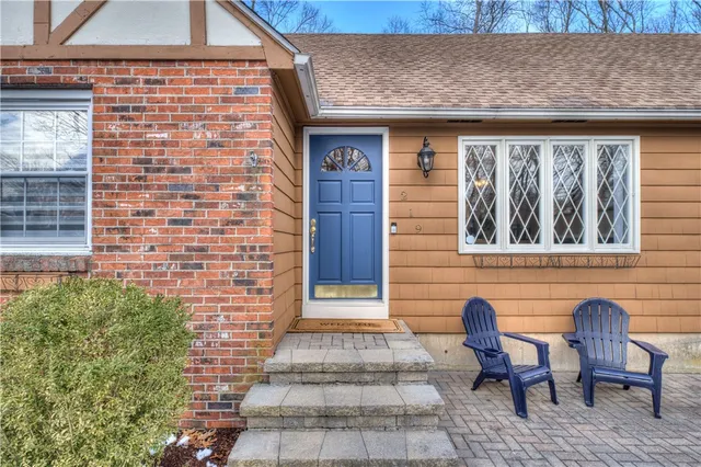 $509,000 | 219 Brian Drive, Warwick, RI 02886