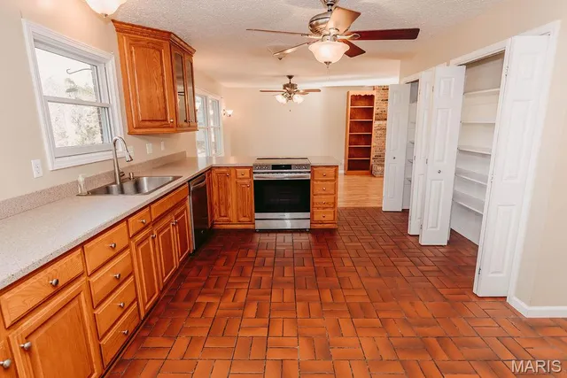 $415,000 | 42485 Hwy Bb, Dixon, MO 65459