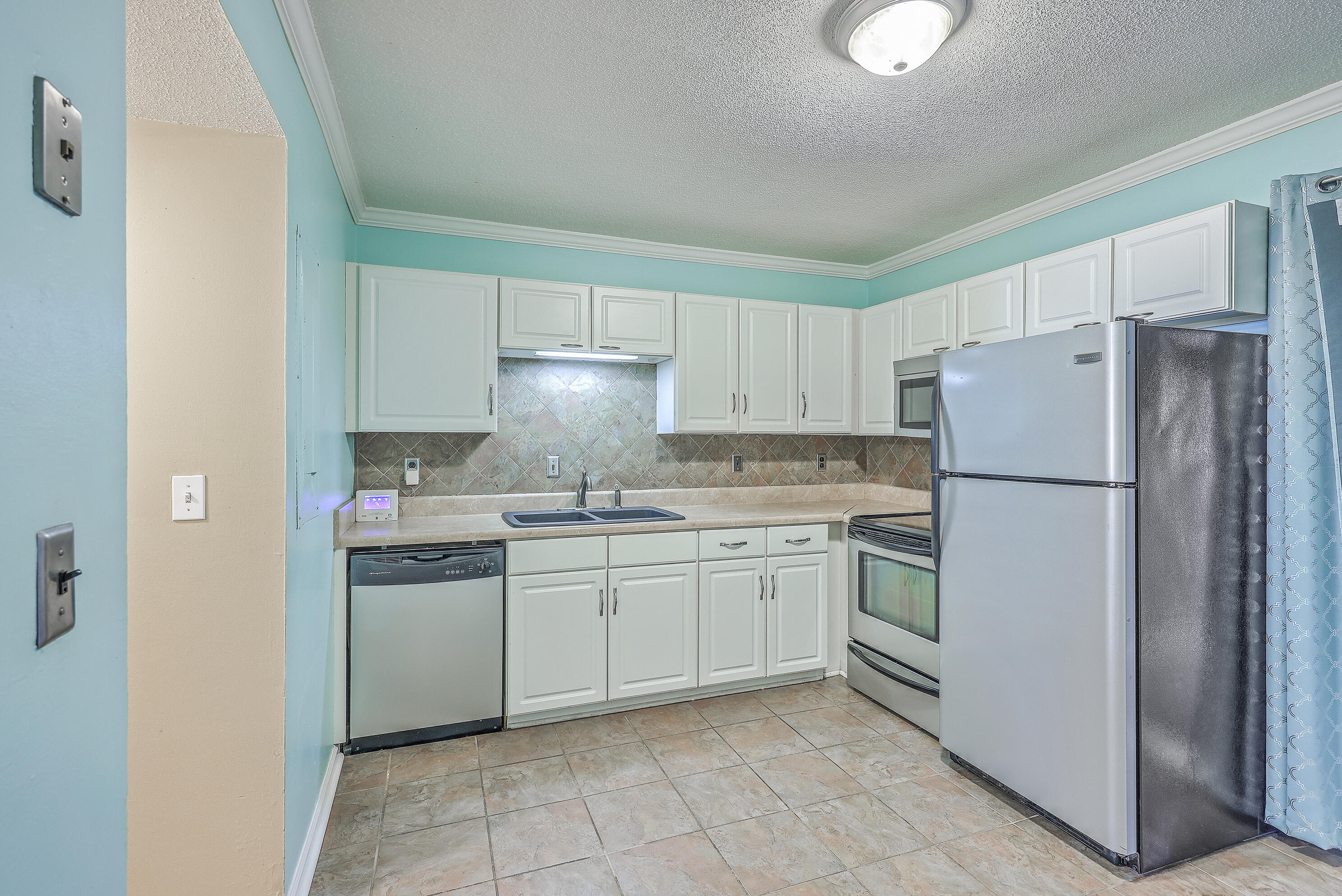 1852 Mepkin Road, Unit F2 Charleston, SC 29407 - Photo 10 of 23 ZYN_4631_2_3_4_5_6_7
