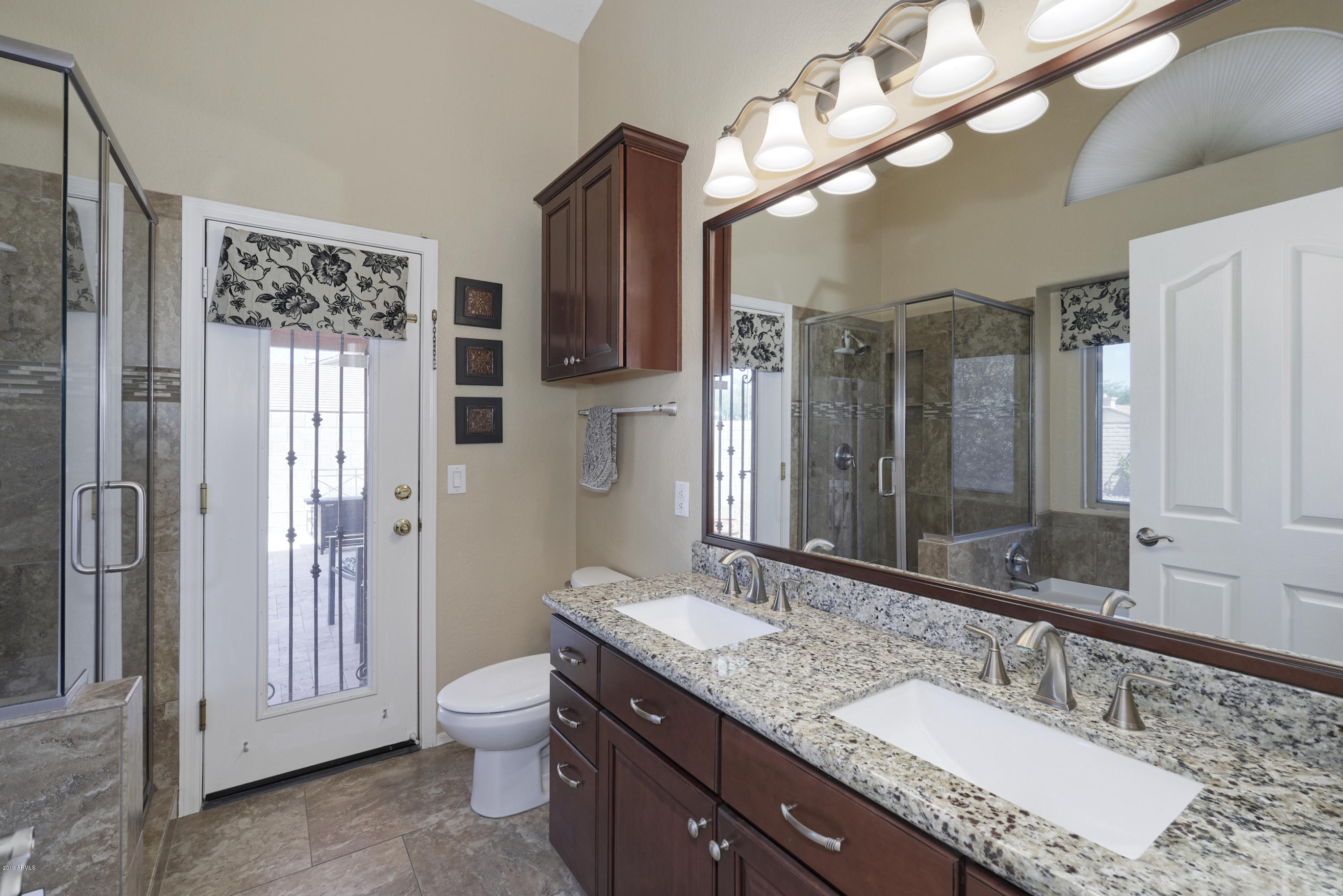4703 East Swilling Road Phoenix, AZ 85050 - Photo 6 of 26 Master Bathroom
