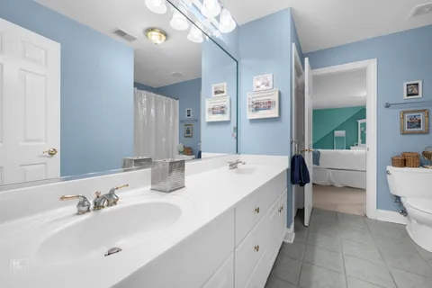$1,299,993 | 501 Wedgewood Court, Hinsdale, IL 60521