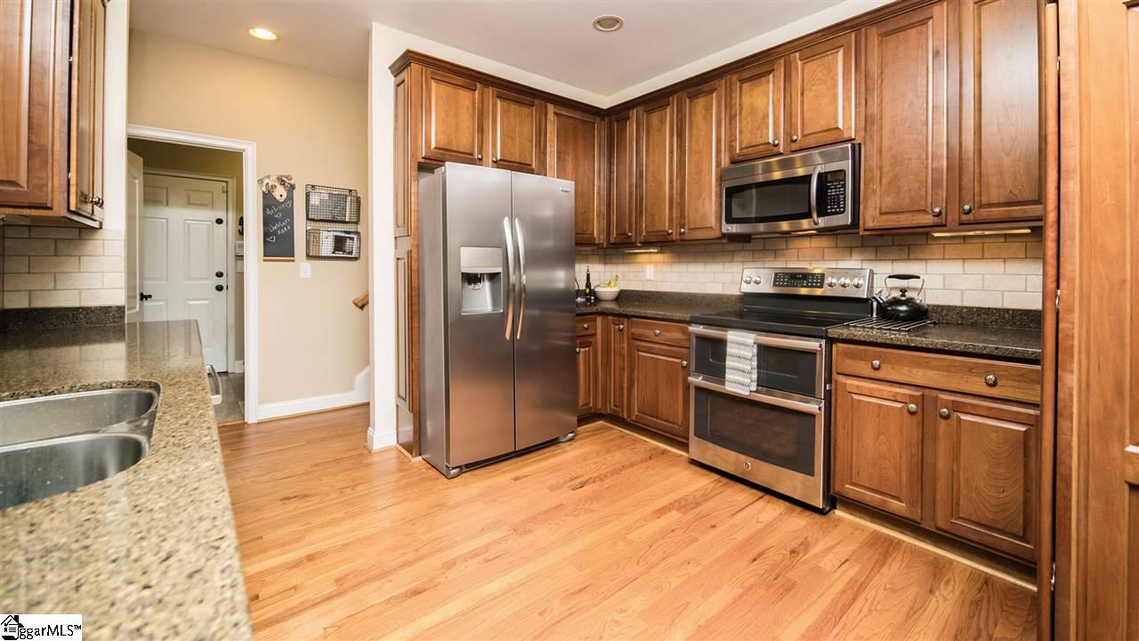 7 Aldgate Way Greer, SC 29650 - Photo 3 of 36 Gallery Image 3