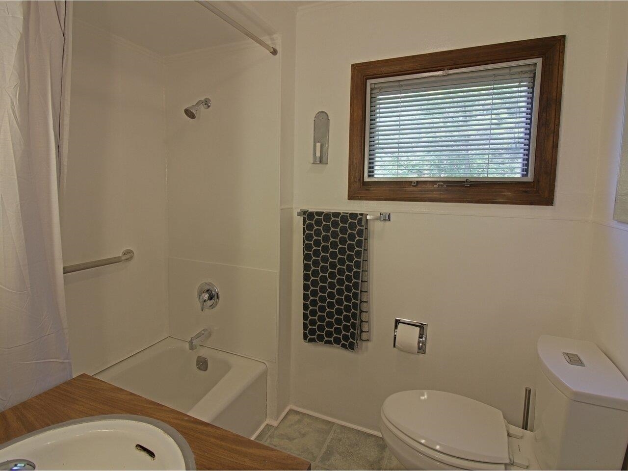 174 Karnten Road Westfield, VT 05471 - Photo 11 of 35