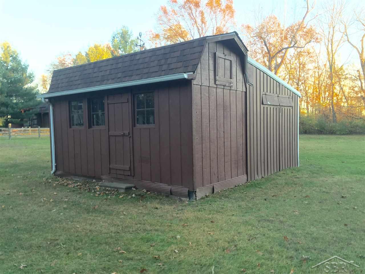 1920 Kennely Road Saginaw, MI 48609 - Photo 19 of 30 31269437-18.JPG