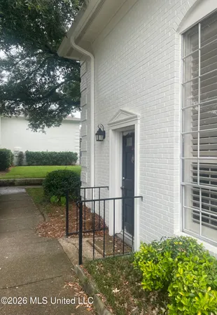 $79,439 | 5025 Wayneland Drive, Unit J4, Jackson, MS 39211