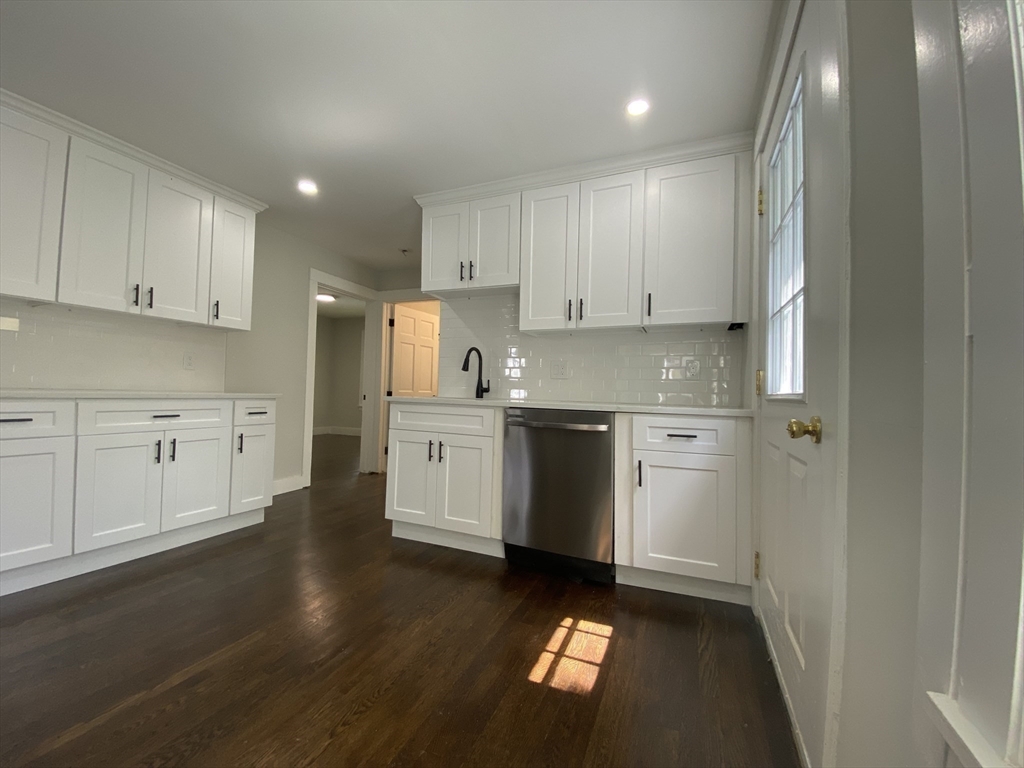 19 Healy Road Worcester, MA 01603 - Photo 9 of 37 Gallery Image 9