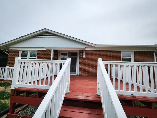 $225,000 | 1322 South David Avenue, Covington, VA 24426